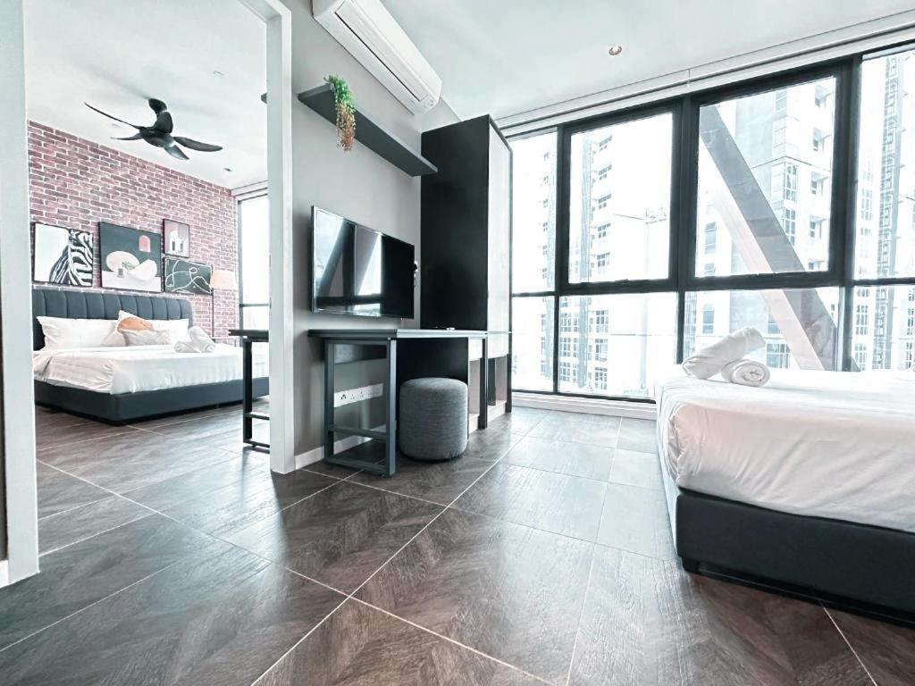 Scarletz Suites Klcc By Luxe Suites Куала Лумпур Екстериор снимка
