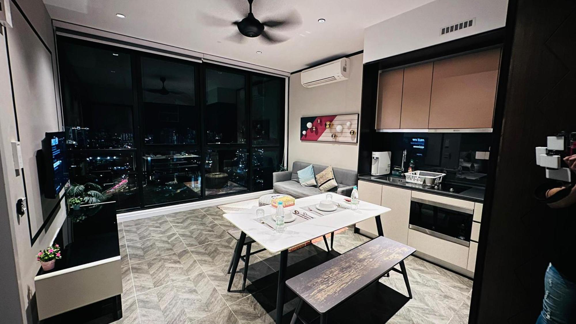 Scarletz Suites Klcc By Luxe Suites Куала Лумпур Стая снимка